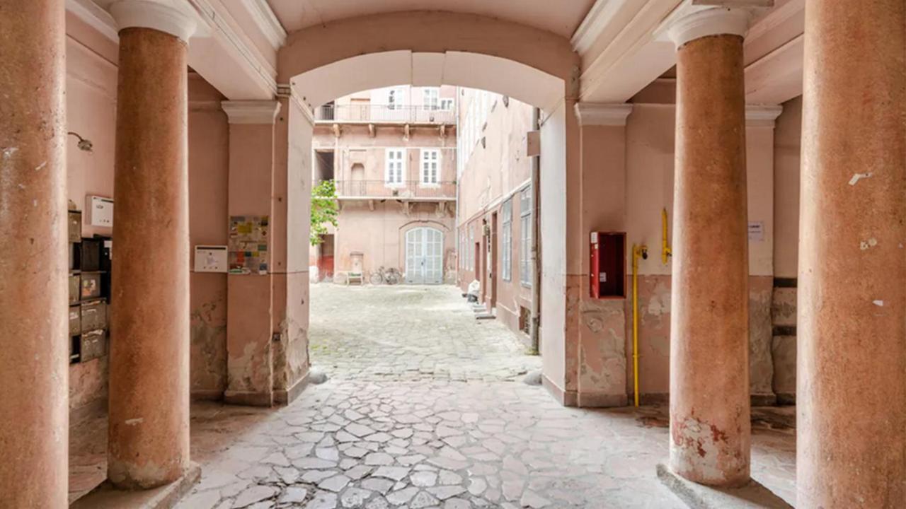 K21 "The Good Shepherd" Apartment Будапеща Екстериор снимка