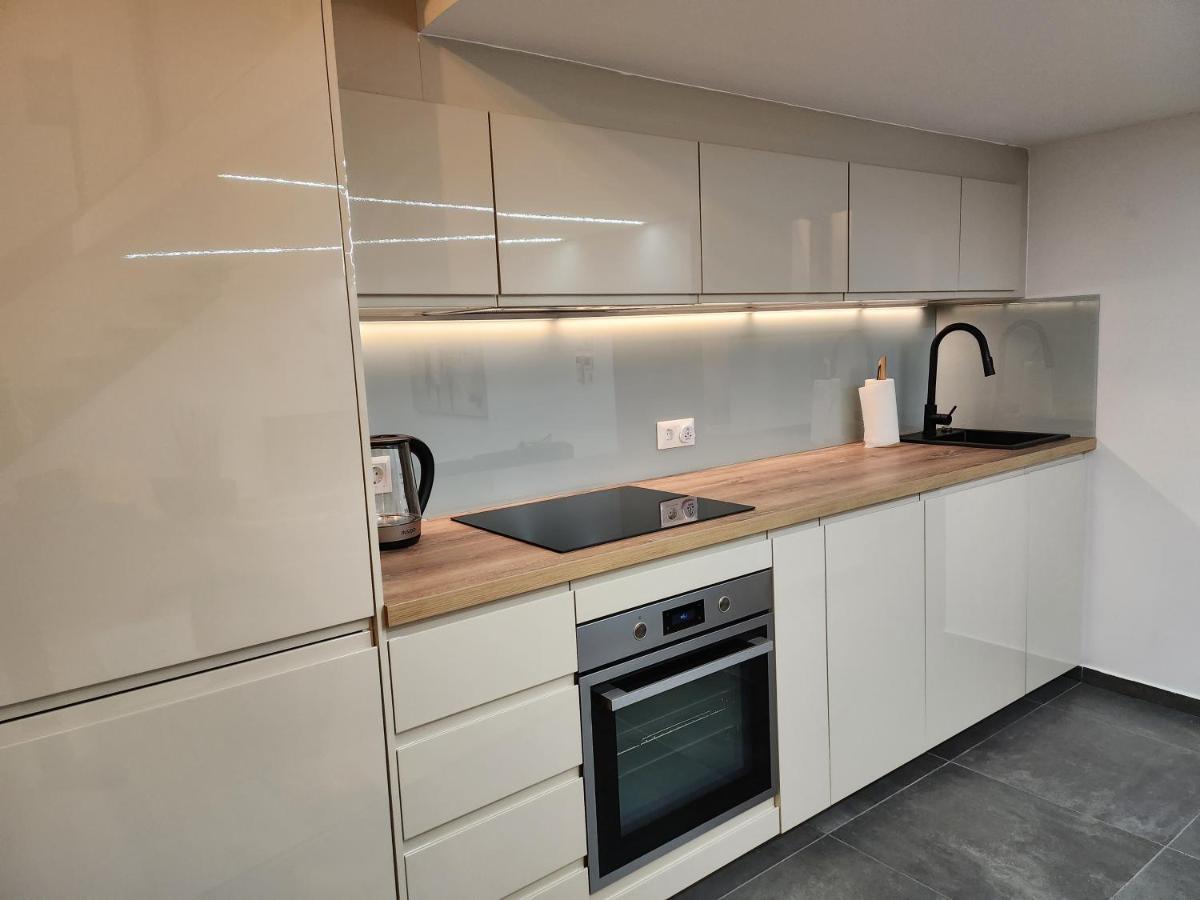 K21 "The Good Shepherd" Apartment Будапеща Екстериор снимка