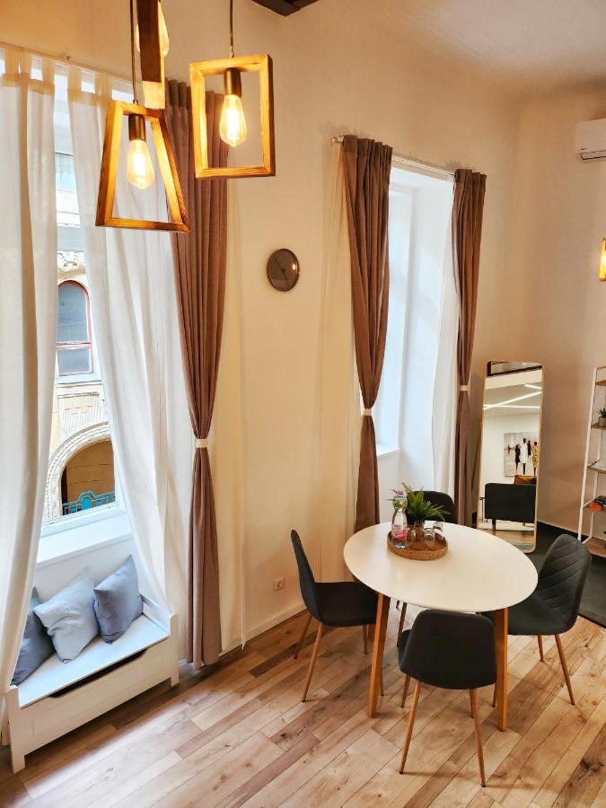 K21 "The Good Shepherd" Apartment Будапеща Екстериор снимка